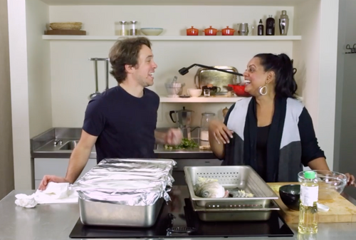 <h4>FRANKIE COOKS: October 6th, 2015</h4><p>Auria Abraham shows Frankie how to make Malaysian steamed fish</p>